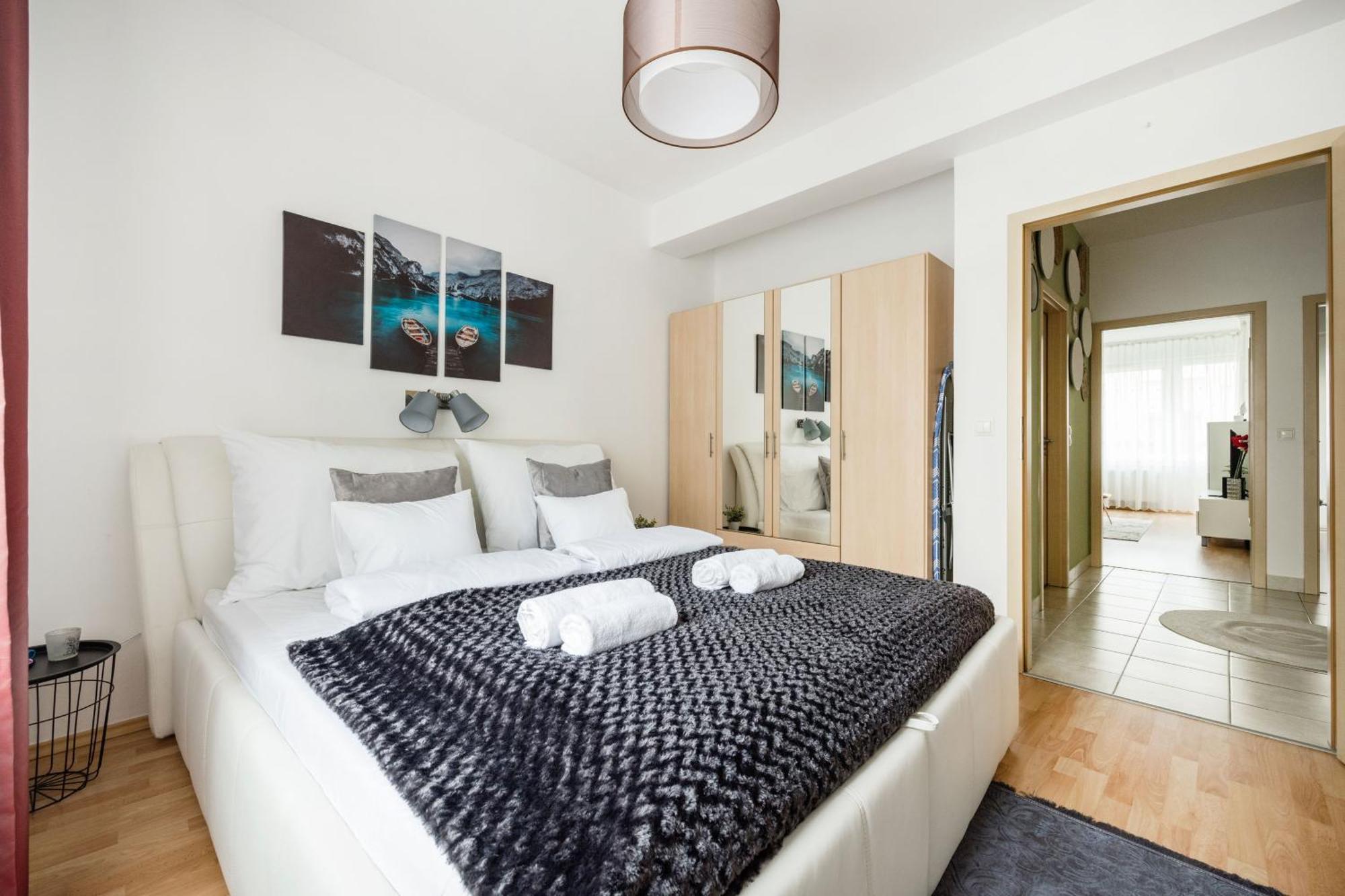 Modern Two-bedroom With Free Parking Appartement