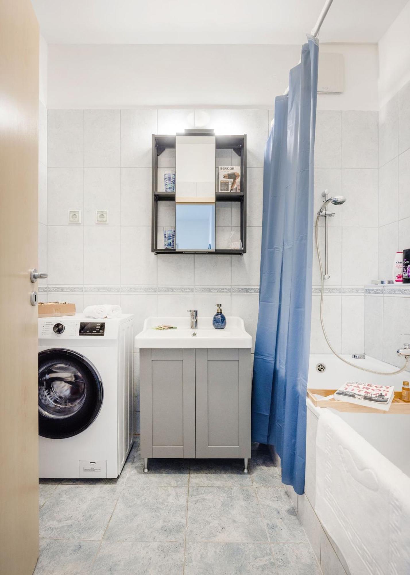 Modern Two-bedroom With Free Parking Appartement Boedapest