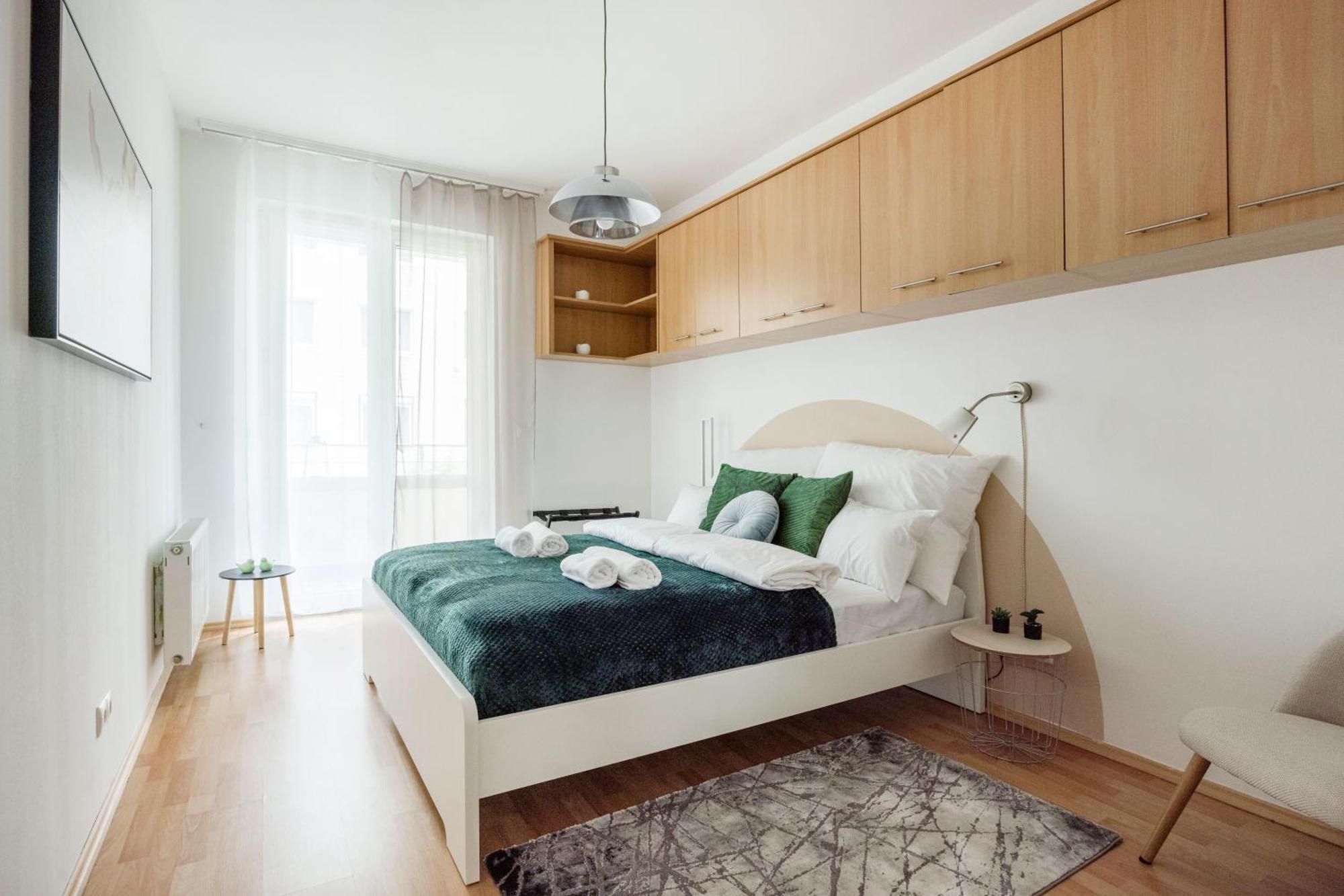 Modern Two-bedroom With Free Parking Appartement *