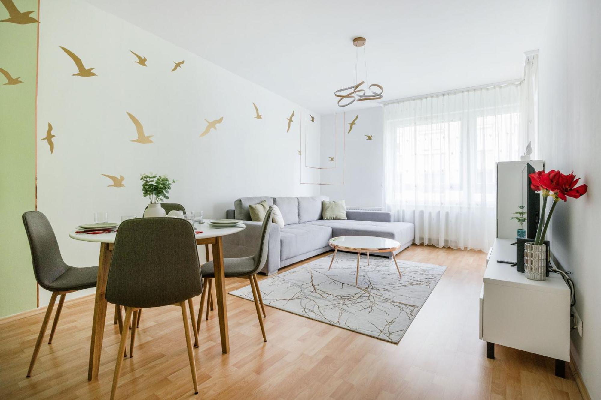 Appartement Modern Two-bedroom With Free Parking *