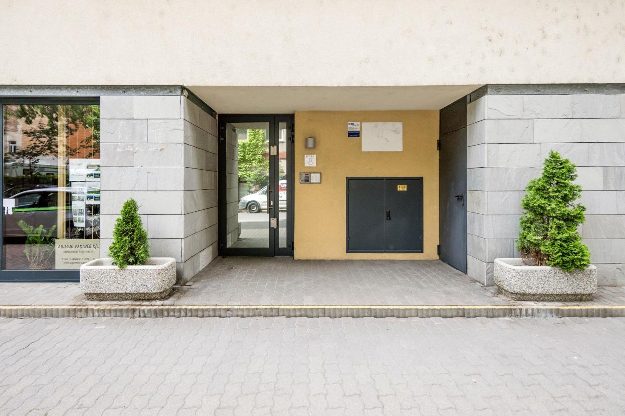 Appartement Modern Two-bedroom With Free Parking *